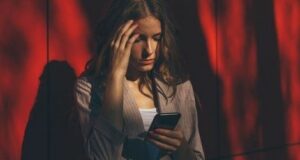 Read more about the article How To Punish Your Man Over Text
