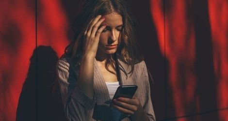 Read more about the article How To Punish Your Man Over Text