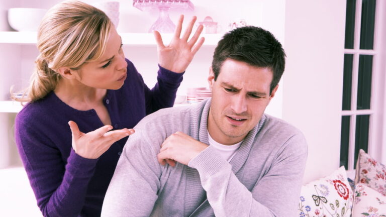 Read more about the article Signs of a False Twin Flame Relationship: 15 Red Flags You Must Know